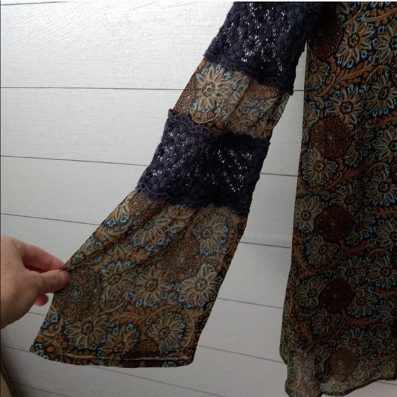 Volcom Chiffon Overlay Boho Wide Sleeve Dress - Picture 2 of 6